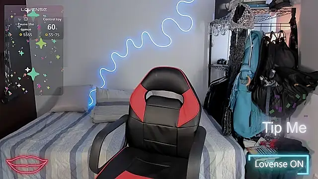 Lyric Mirage online show from 11.04.25