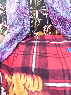 Snapshot of Anshika1431 chatting on 12.15.25 Anshika1431 online show from 12.15.25