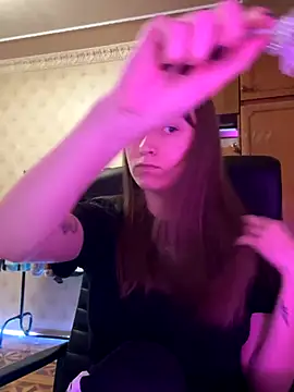 Snapshot of SinfulDream chatting on 10.17.25 SinfulDream online show from 10.17.25