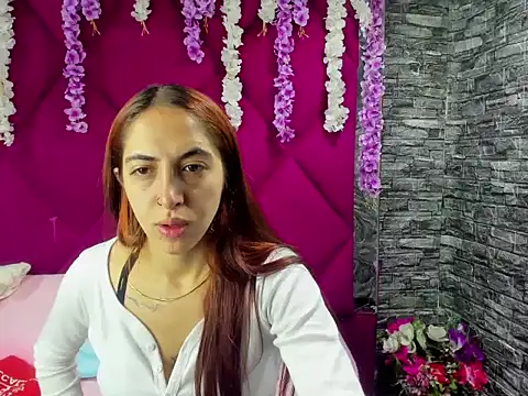 Snapshot of MariamGray1 chatting on 11.07.25 MariamGray1 online show from 11.07.25