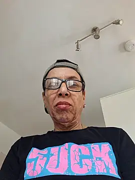 Snapshot of Jesbi25 chatting on 04.04.26 Jesbi25 online show from 04.04.26