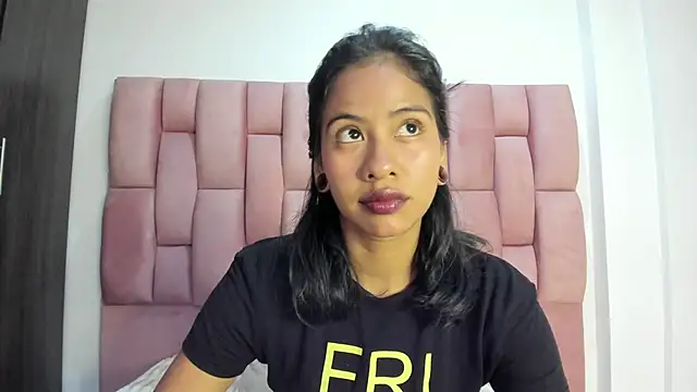 Snapshot of EuphoriaSavage chatting on 11.21.25 EuphoriaSavage online show from 11.21.25