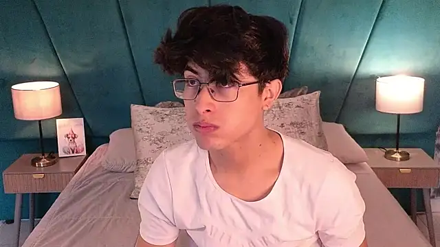 Aaron Eze online show from 05.20.26