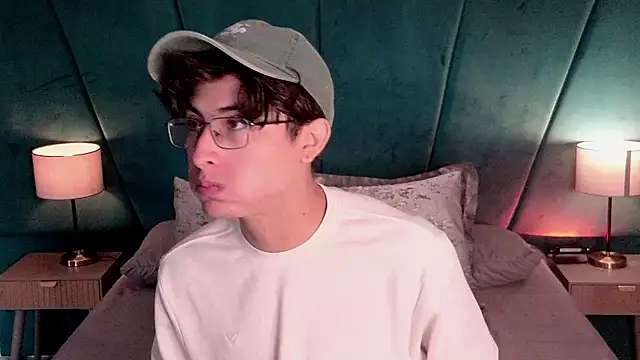 Aaron Eze online show from 05.27.26