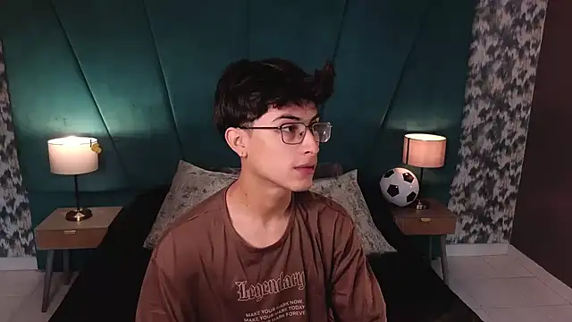 Aaron Eze online show from 06.13.26