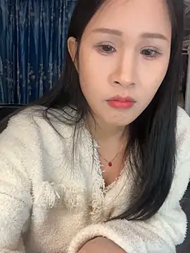 littlesluttycat online show from 11.20.25