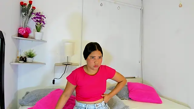 isa taylorr  online show from 11.28.25