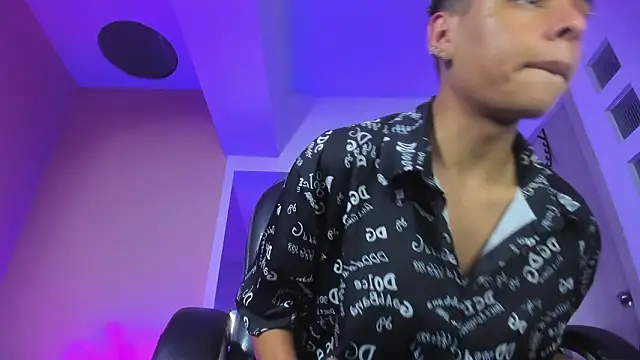 Xavier Fox    online show from 03.05.26