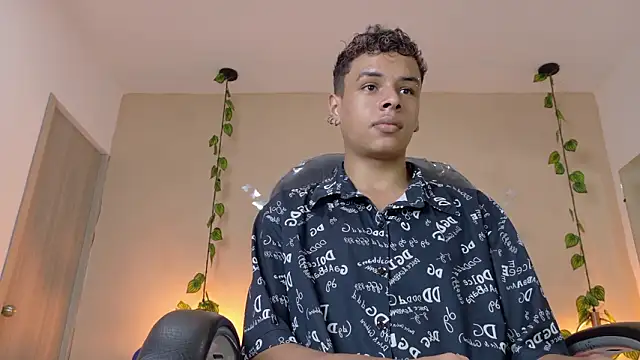 Xavier Fox    online show from 03.07.26