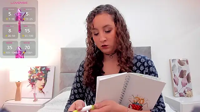 SharonMartini online show from 11.04.25