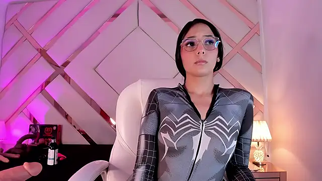 michelle cutee  online show from 01.10.26