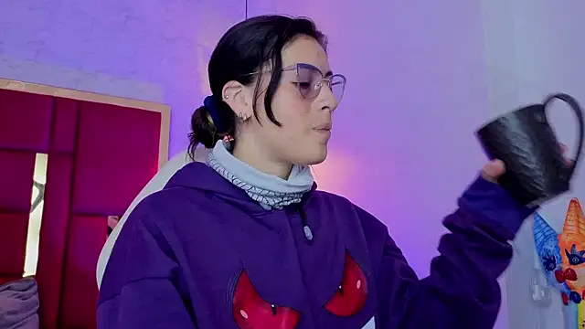 moon winy online show from 06.12.26
