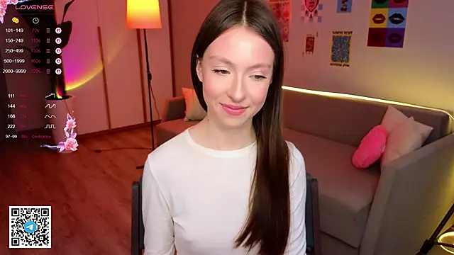 Yasmin Kass online show from 04.22.26