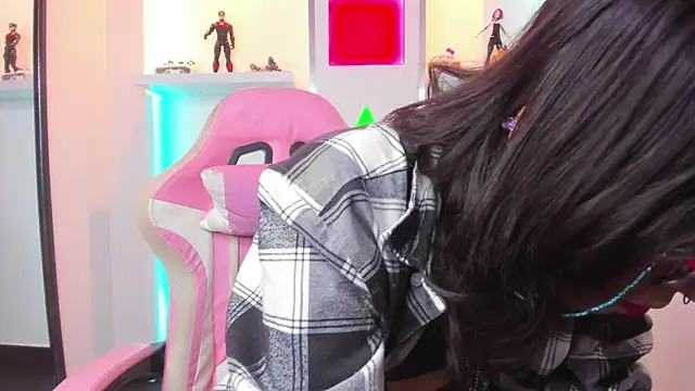 Lullaby Charade online show from 11.05.25