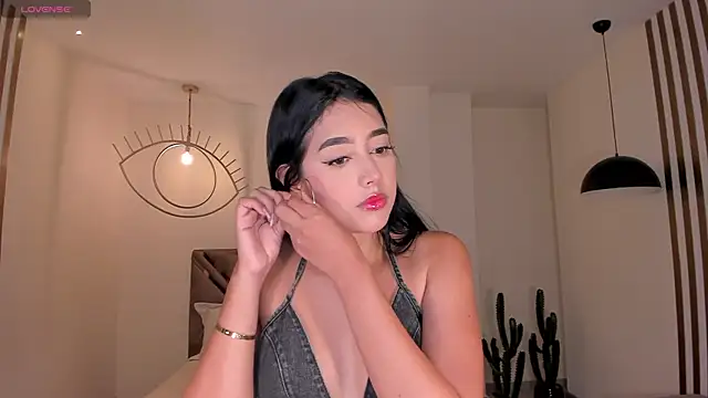 Snapshot of ScarlettBlaze_ chatting on 05.14.26 ScarlettBlaze online show from 05.14.26