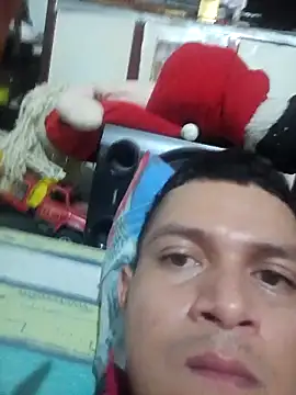 Snapshot of Tred322david chatting on 12.13.25 Tred322david online show from 12.13.25