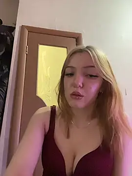 Snapshot of AlexandraXKitty chatting on 11.23.25 AlexandraXKitty online show from 11.23.25