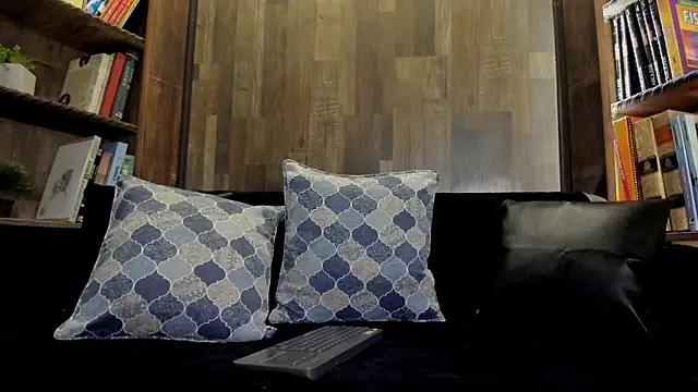 Snapshot of GabrielDraiven chatting on 12.01.25 GabrielDraiven online show from 12.01.25