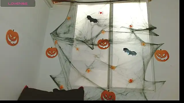 nicole-roman online show from 10.22.25