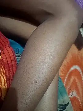 Snapshot of Hot_Lilly02 chatting on 12.17.25 Hot Lilly02 online show from 12.17.25