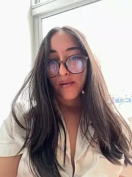 Kiss Sophi online show from 08.04.26