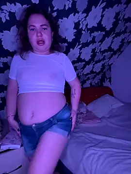 Snapshot of GoldMuse chatting on 11.05.25 GoldMuse online show from 11.05.25