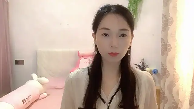 Snapshot of Keke-Baby170 chatting on 11.18.25 Keke-Baby170 online show from 11.18.25