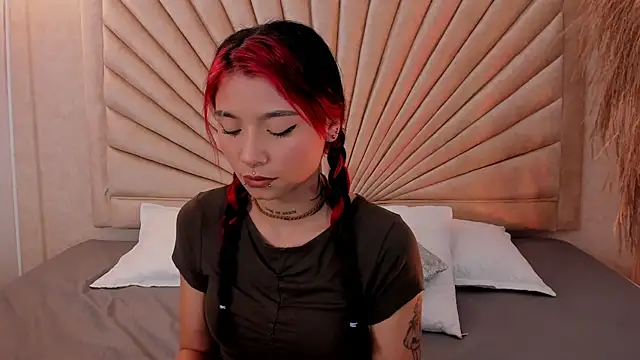 Emma duff online show from 11.21.25