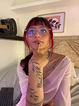 Emma duff online show from 04.24.26