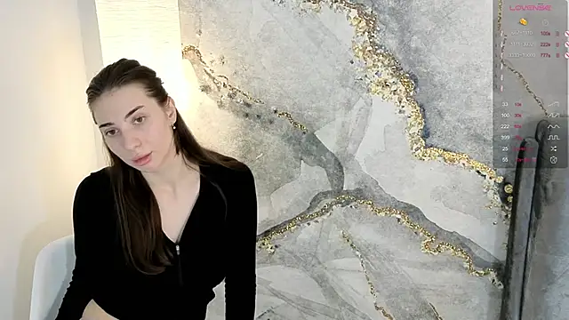 Chloewilldd online show from 11.14.25