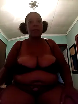 boobsqueenxo online show from 03.04.26