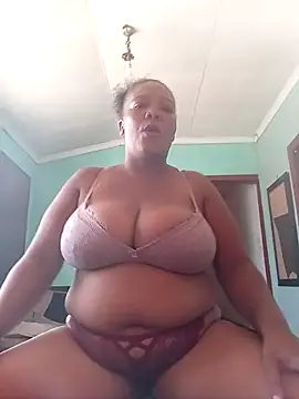 boobsqueenxo online show from 03.11.26