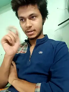 Snapshot of maxmishra18 chatting on 12.16.25 maxmishra18 online show from 12.16.25