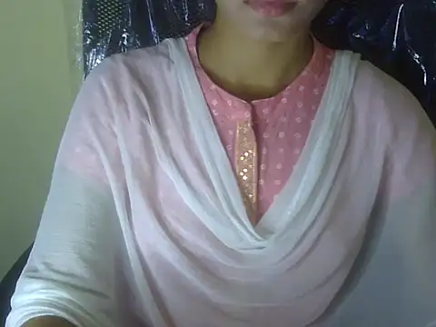 Snapshot of Shezi_N chatting on 11.01.25 Shezi N online show from 11.01.25