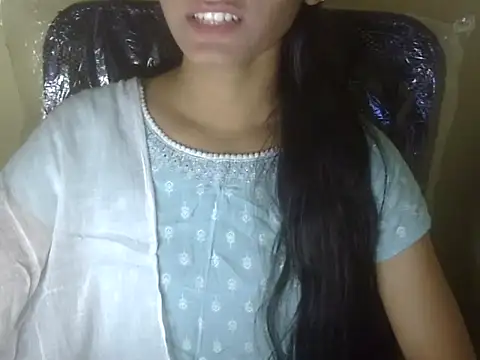 Snapshot of Shezi_N chatting on 11.09.25 Shezi N online show from 11.09.25