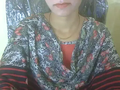 Snapshot of Shezi_N chatting on 11.16.25 Shezi N online show from 11.16.25