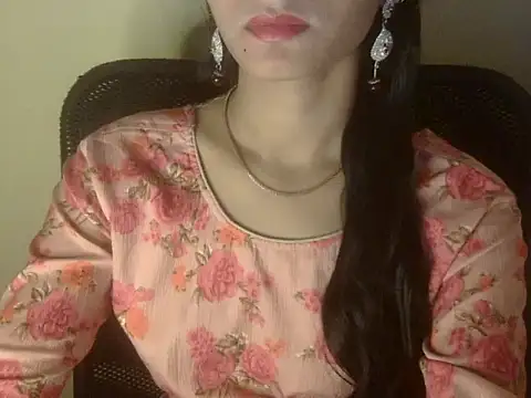 Snapshot of Shezi_N chatting on 01.07.26 Shezi N online show from 01.07.26