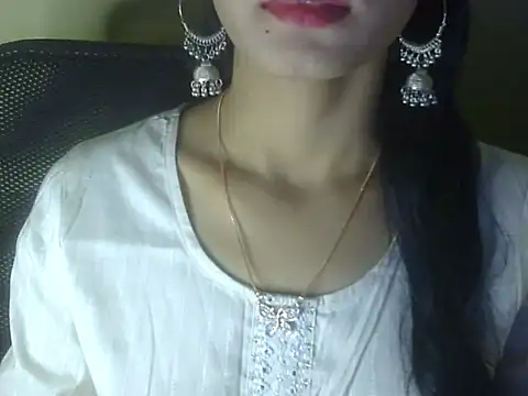 Snapshot of Shezi_N chatting on 02.05.26 Shezi N online show from 02.05.26