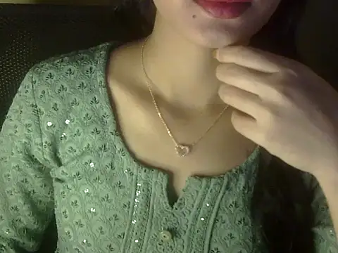 Snapshot of Shezi_N chatting on 02.17.26 Shezi N online show from 02.17.26