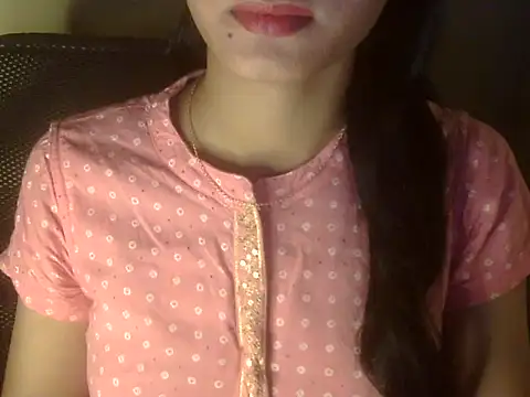 Snapshot of Shezi_N chatting on 02.18.26 Shezi N online show from 02.18.26