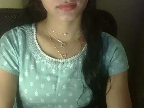 Snapshot of Shezi_N chatting on 02.19.26 Shezi N online show from 02.19.26