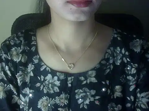 Snapshot of Shezi_N chatting on 03.06.26 Shezi N online show from 03.06.26