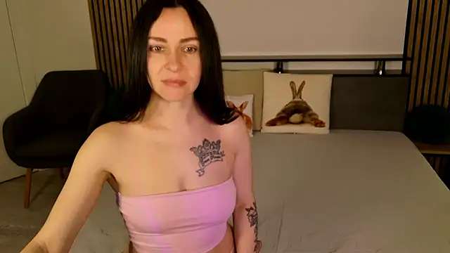 DitaNoir online show from 04.27.26