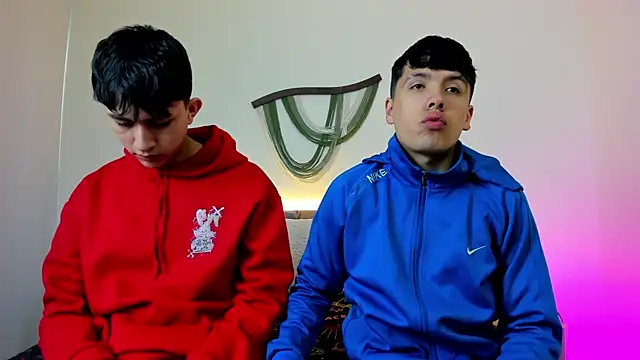 hoot booys  online show from 05.05.26