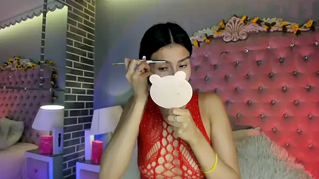 Snapshot of TanyaBello chatting on 06.21.26 TanyaBello online show from 06.21.26