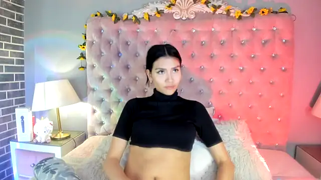 Snapshot of TanyaBello chatting on 06.23.26 TanyaBello online show from 06.23.26