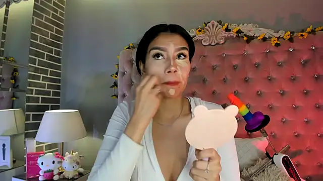 Snapshot of TanyaBello chatting on 07.18.26 TanyaBello online show from 07.18.26