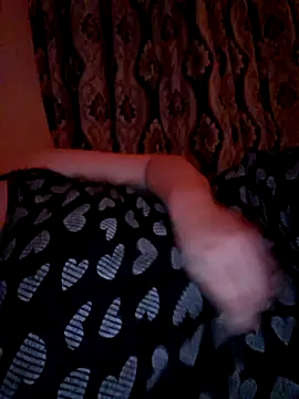 Snapshot of Ariana381 chatting on 10.31.25 Ariana381 online show from 10.31.25