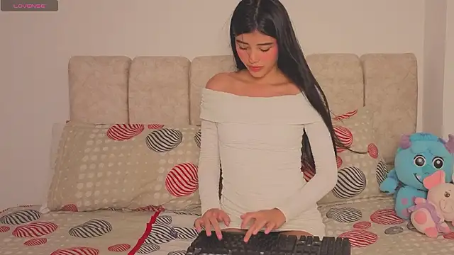 Isa Dolly online show from 03.14.26