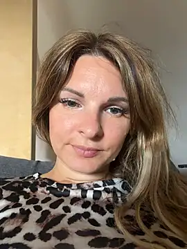 kinkysarahx online show from 07.11.26